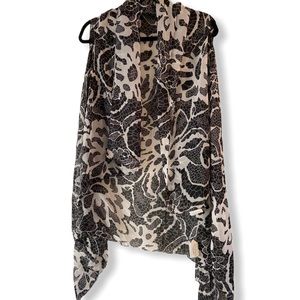 NWT! Black & White Boutique Vest / Wrap! Pretty!